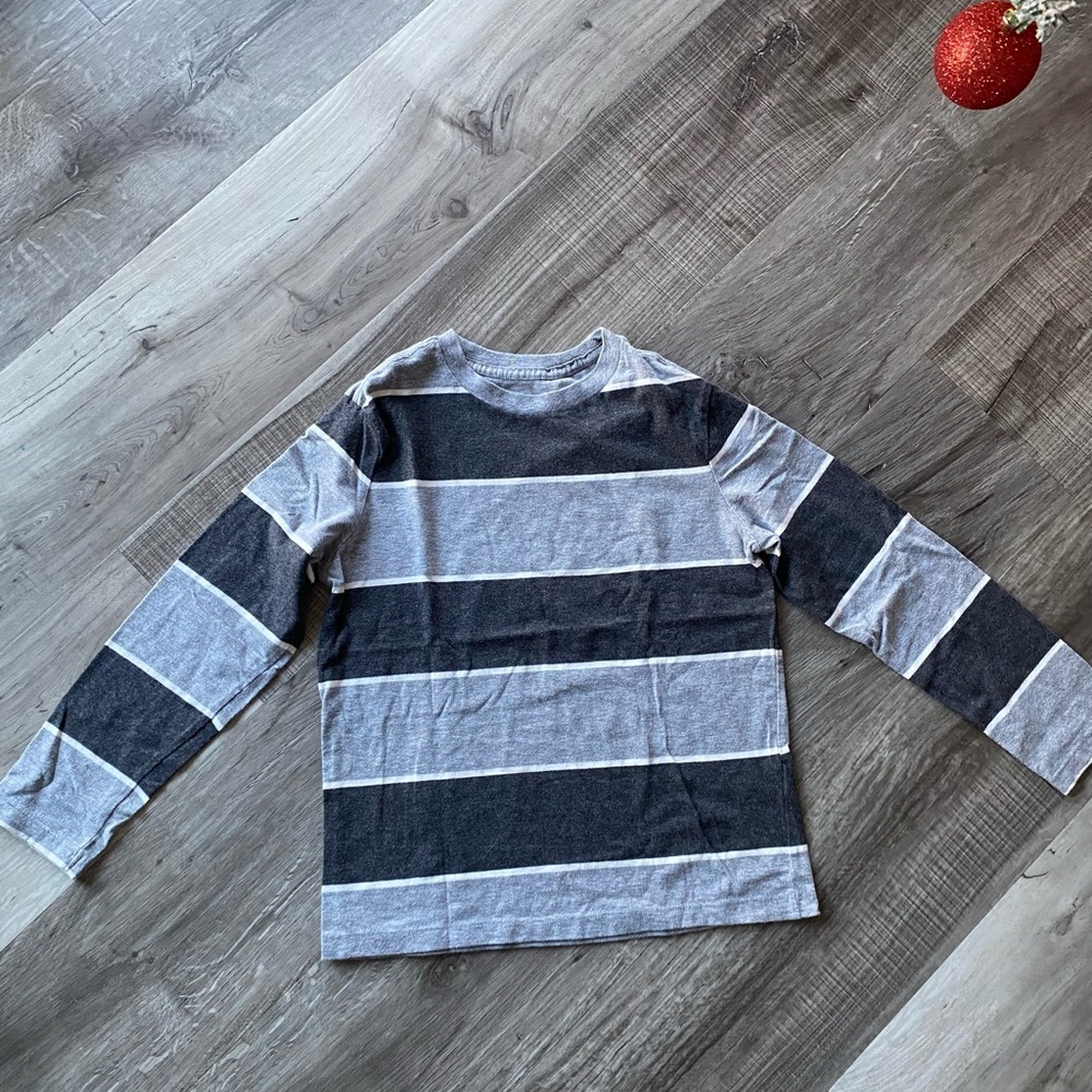 Old Navy Gray Stripes Boys Long Sleeve Shirt Size Medium